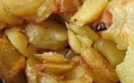 Fried Potatoes and Onions: The Simple Side Dish That Steals the Show