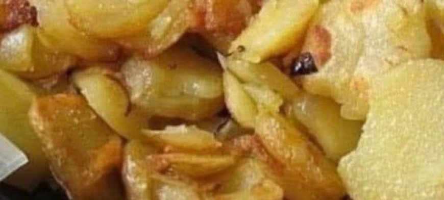 Fried Potatoes and Onions: The Simple Side Dish That Steals the Show