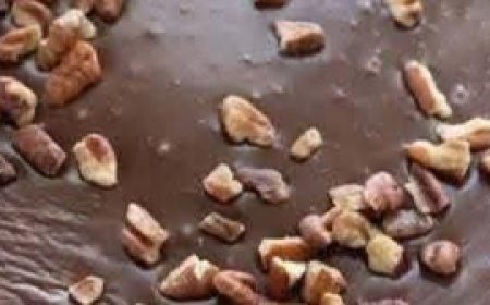 Denver Chocolate Sheet Cake: A Timeless Dessert with Mile-High Flavor