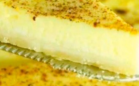 The Old Fashioned Custard Pie