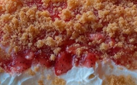 Strawberry crunch tres leches cake!