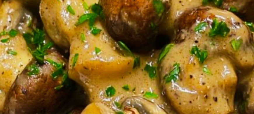 Slow Cooker Mushroom Stroganoff!