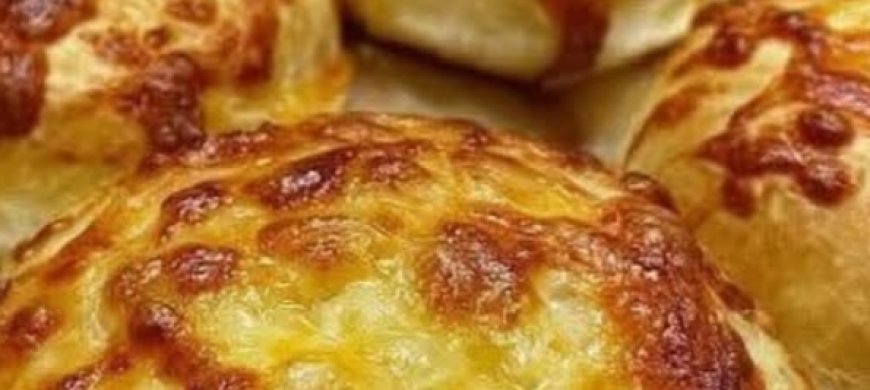 Easy Cheddar Cheese Rolls