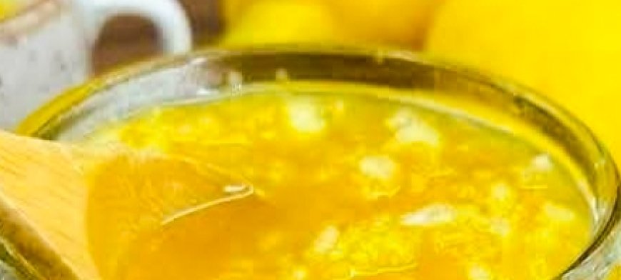 Refresh Your Meals with a Homemade Lemon Garlic Mix