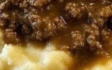 Ground Beef and Gravy over Mashed Potatoes