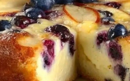 Apple and Blueberry Cheesecake Bars