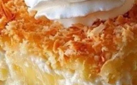 Pineapple Coconut Dream Cake!