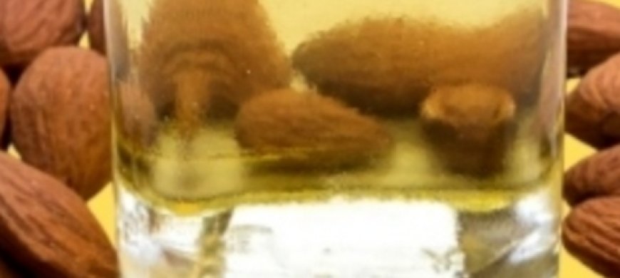 Castor Oil + Sweet Almond Oil for Wrinkles