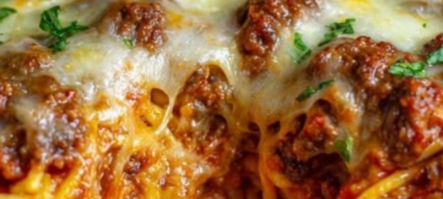 Cheesy Baked Spaghetti Casserole