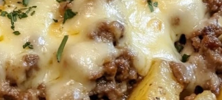 Cheesy and Comforting Beef and Potato Skillet