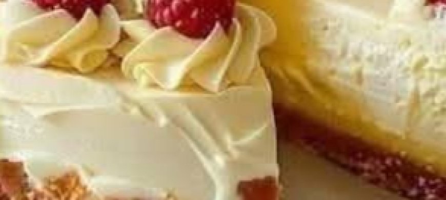 White Chocolate Raspberry Cheesecake
