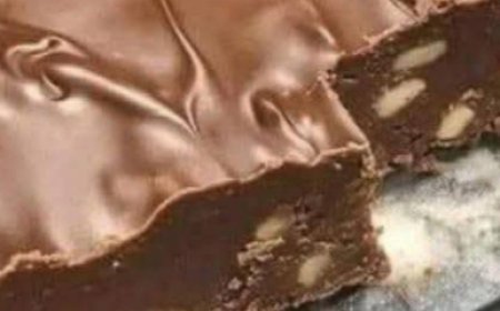 Old-Fashioned Chocolate Fudge with Walnuts