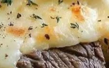 Braised Beef Soup with Cheese Bread