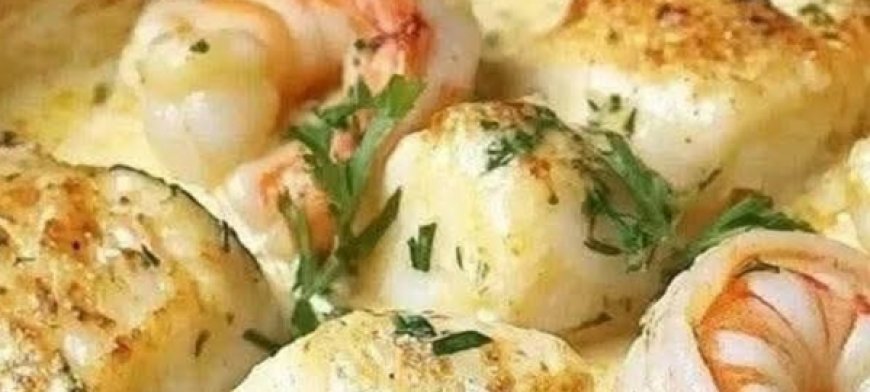 Shrimp and Cod in Creamy Garlic Sauce