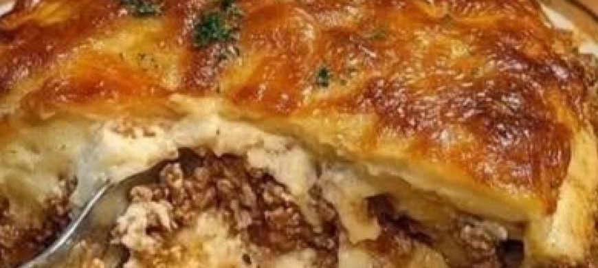 Hearty Beef and Rice Casserole with Cheese
