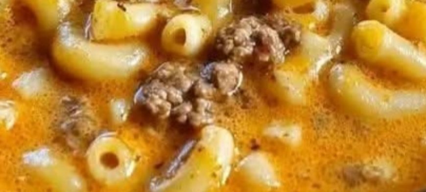 One-Pot Macaroni Cheeseburger Soup