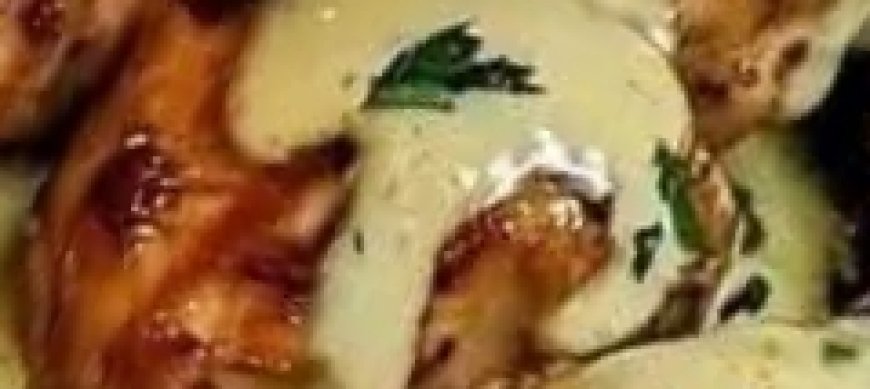 Mediterranean Grilled Chicken Bites with Garlic Yogurt Sauce