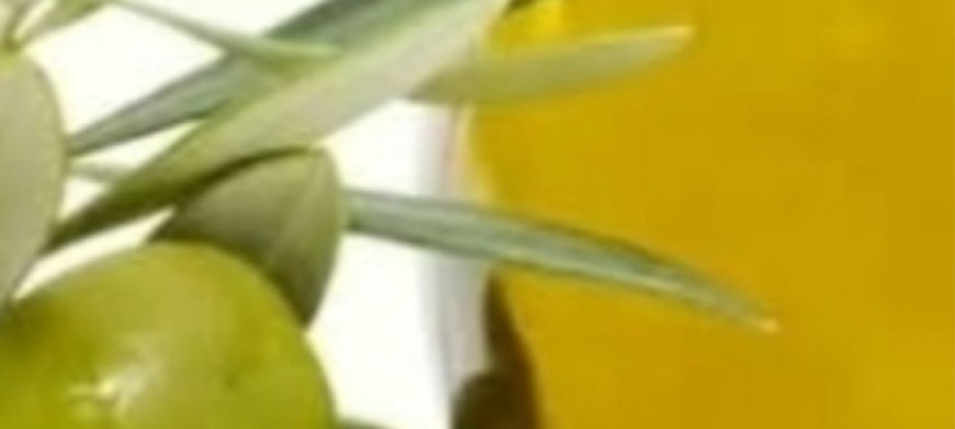 Olive Oil With Lemon in the Morning: Benefits, How to Make It, and the Best Ways to Use It