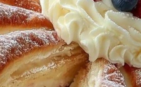 Puff Pastry Cream and Jam Cake