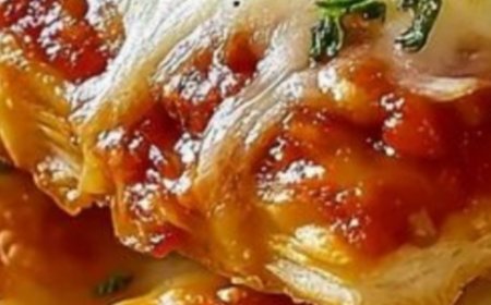 Cheesy Puff Pastry Pizza Bites