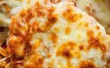 5-Ingredient Chicken Parm Casserole