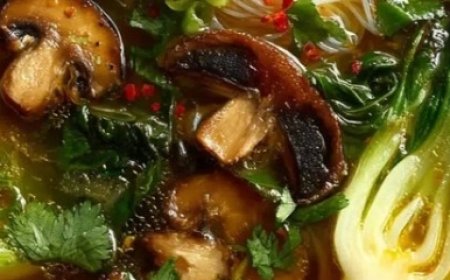 Mushroom and Spinach Noodle Soup