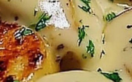 Golden Pan-Seared Potatoes with Creamy Garlic Sauce