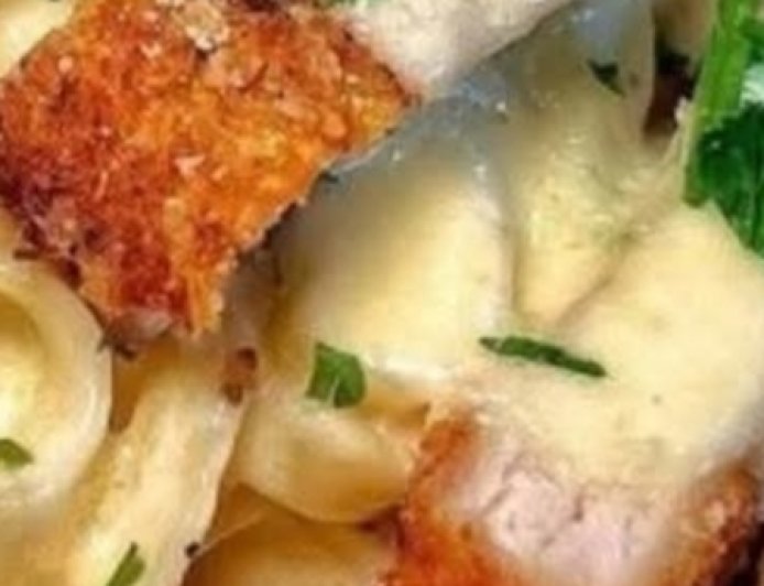 Crispy Chicken Alfredo Pasta