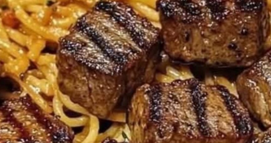 Sizzling Garlic Butter Steak Bites with Creamy Spaghetti .