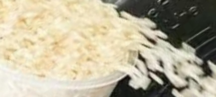 Put Uncooked Rice in a Slow Cooker with These 4 Simple Ingredients—The Result Was Incredible