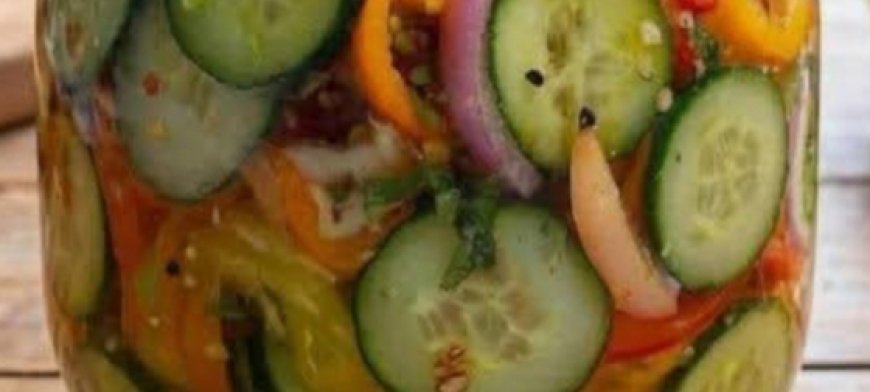Anti-Inflammatory Pickled Cucumber, Onion & Bell Pepper Salad